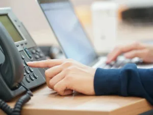 Choosing the Right Business Phone System